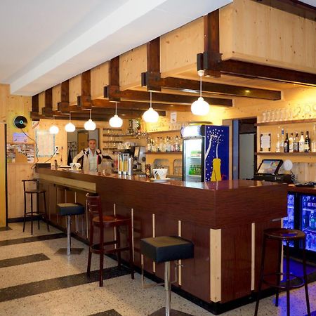 Hotel Belledonne Le Bourg-dʼOisans Extérieur photo